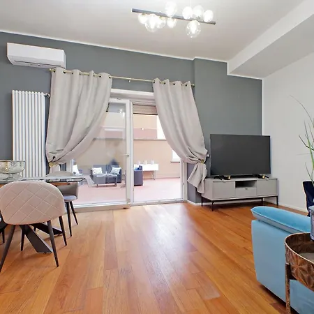 Apartment New With Terrace - 150m Metro A *