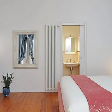New With Terrace - 150m Metro A Apartment