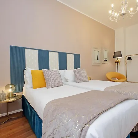 New With Balcony - 150m Metro A