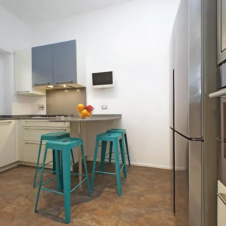 Apartmán New With Balcony - 150m Metro A Řím