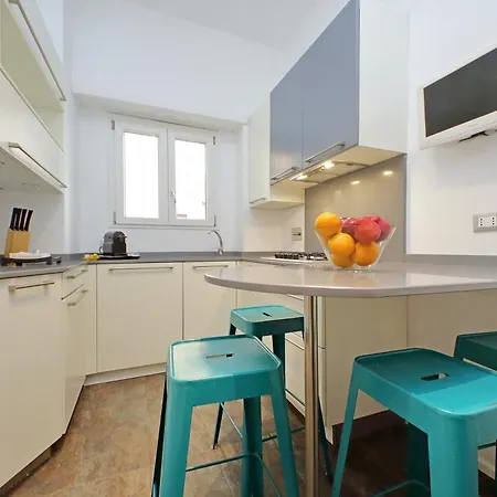 New With Balcony - 150m Metro A Roma
