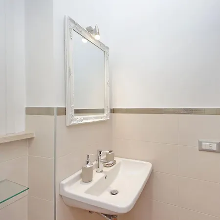 New With Balcony - 150m Metro A
